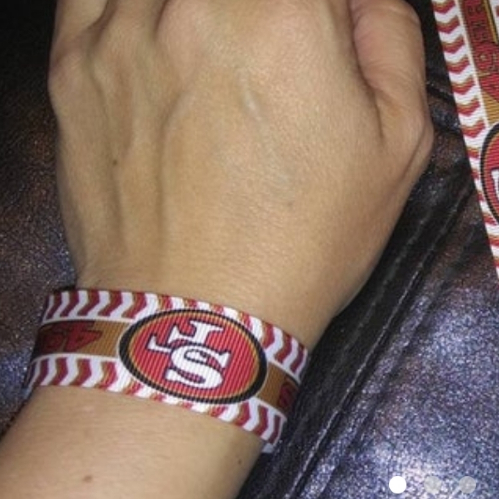 San Francisco CA 49ers NFL ribbon bracelet NWT